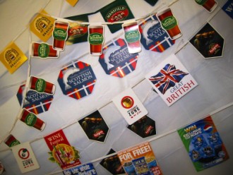 card-bunting.jpg card-bunting.jpg